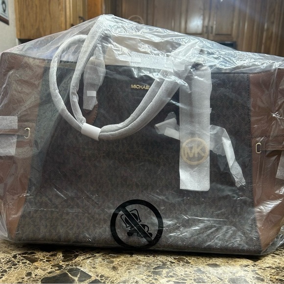 Michael Kors Dark Brown and Tan Tote Bag - Picture 4 of 14